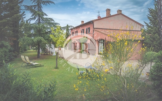 Farmhouse With Pool And Annex In Castiglione D’Orcia (Si)