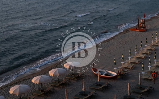 Seafront Apartment With Terraces In The Elegant Context Of Hotel Windsor - Laigueglia