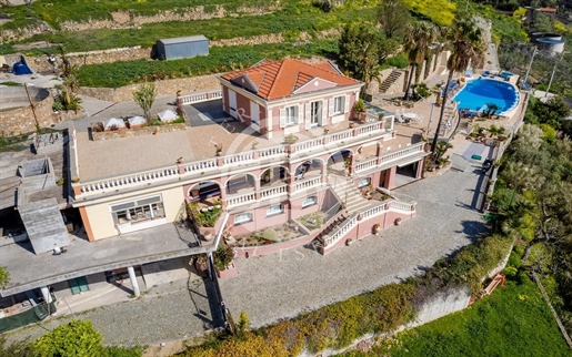 Exclusive Villa With Panoramic Sea Views And Pool In Ospedaletti