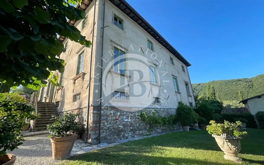 Beautiful 16Th Century Villa With Pool Among The Hills Of Lucca