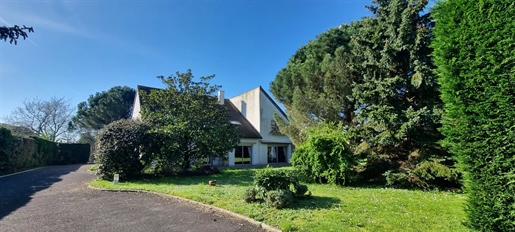 Contemporary house in Châtellerault