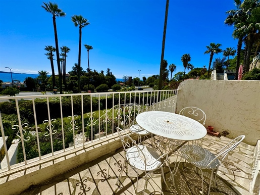 Golfe limit Cannes, for sale 2 bedrooms apparment