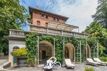 Historical estate with indoor pool and park built by the Colonna Family of Rome