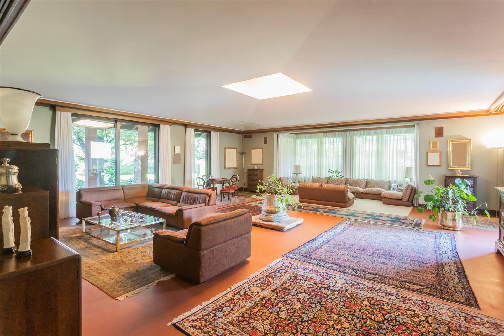 Wonderful 70's design property with private pool and cinema