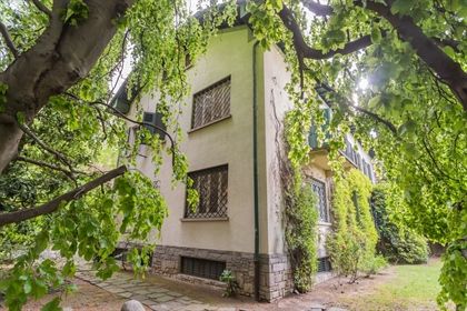 Incantevole villa con giardino nel cuore di Varese