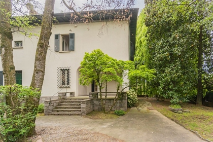 Charmerende villa med have i hjertet af Varese