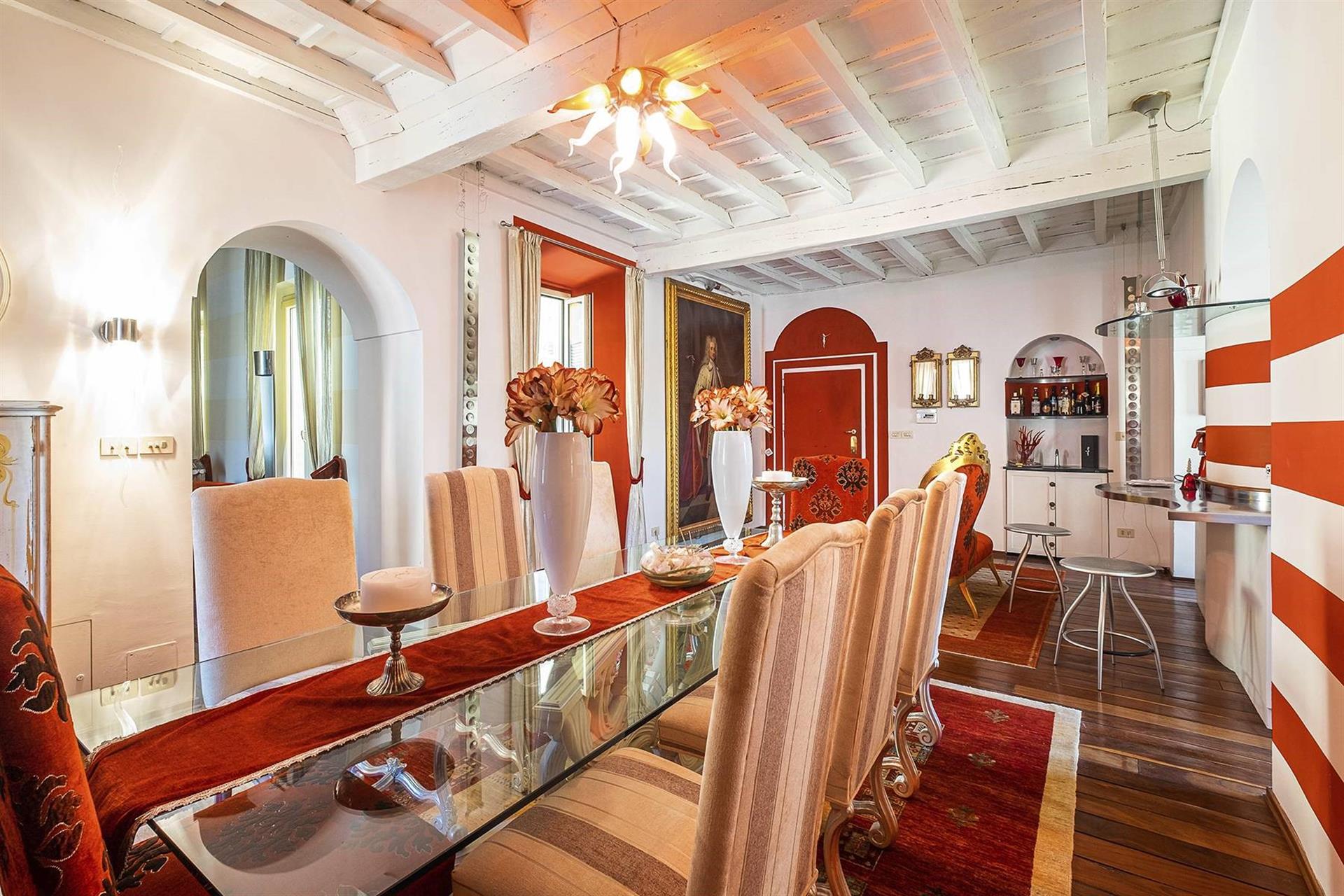 Luxury Apartment In Breathtaking Location In The Heart Of Rome
