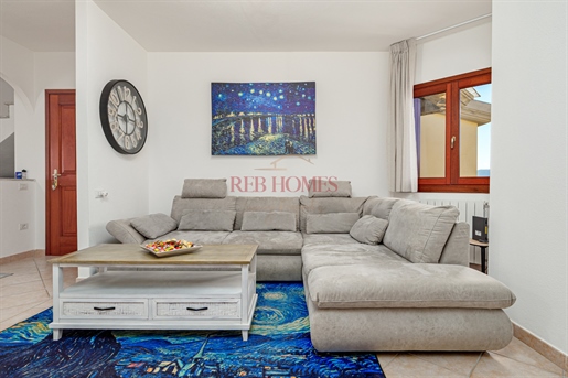 Apartamento dúplex con grandes espacios exteriores