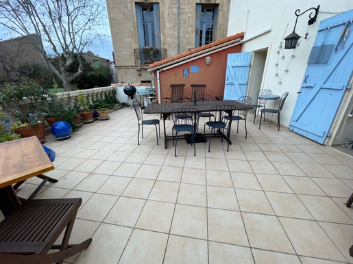 34120 Pézenas, charming house of 168 m2 with terrace of 34 m2 and garage of 36 m2