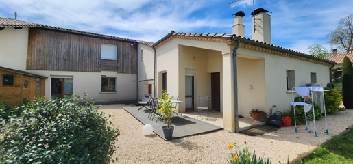 9Km from Marmande, house of character