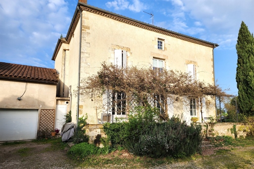 Near Marmande stone house with swimming pool