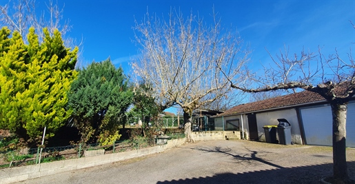 10 mins from Marmande, large house with development potential, garage, outbuildings and garden