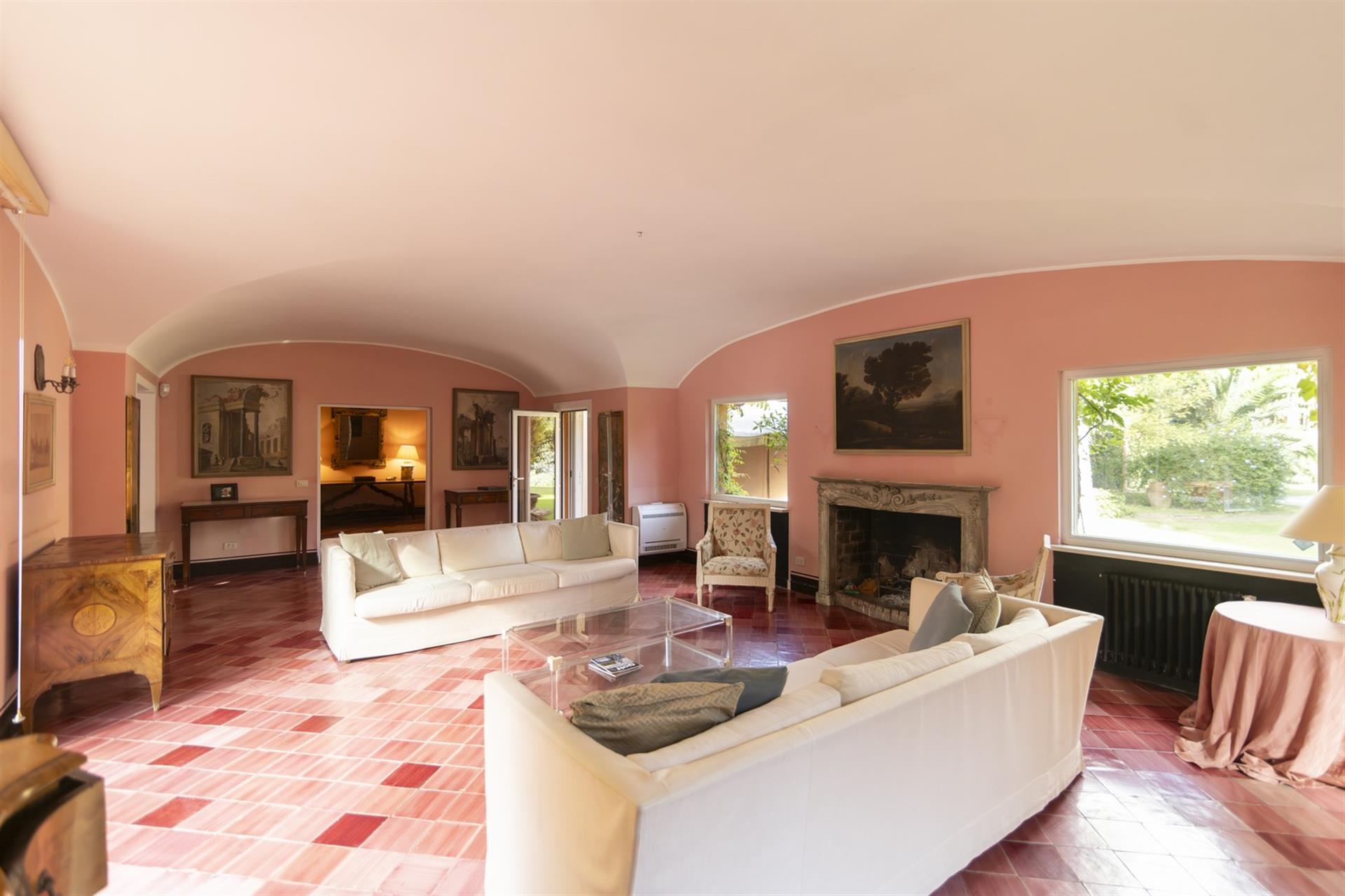 Purchase: Luxury property (00178)
