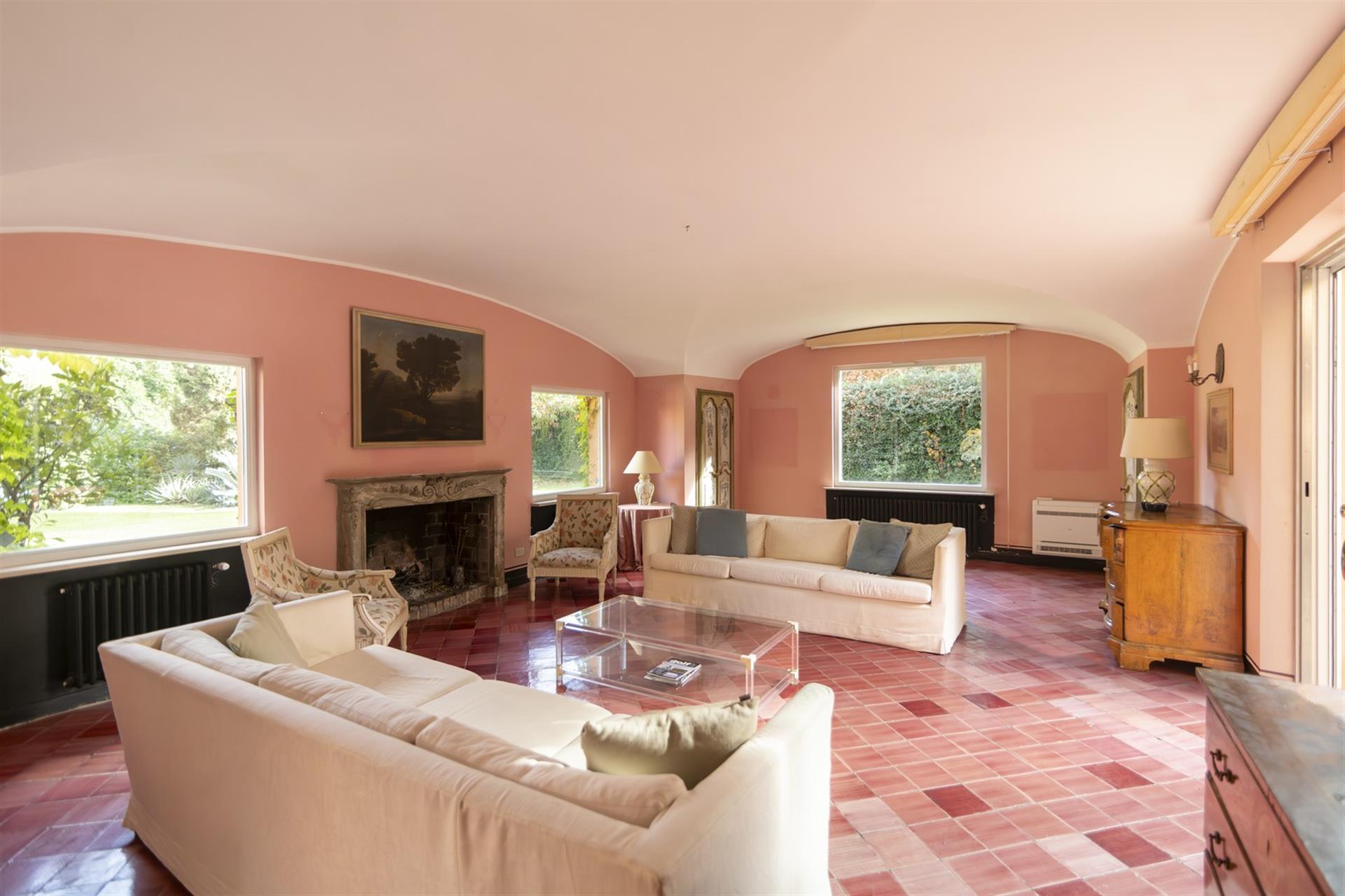 Purchase: Luxury property (00178)