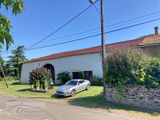 Large Country House with Guest House, Swimming Pool and large Barns - 47120 Duras