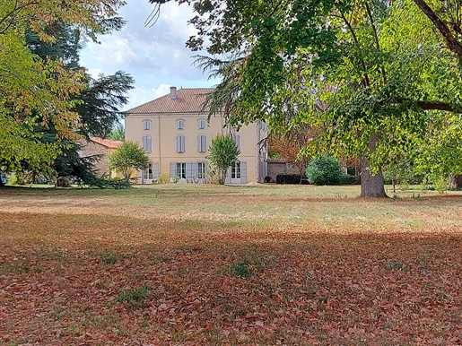 Magnificent 19th century Chateau with Guest House and Chapel - near Agen -