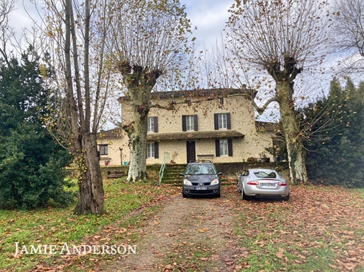 Grande Maison Girondine avec terrains de 2,5ha - 33890 Pessac Sur Dordogne