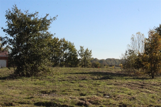 Nègrepelisse, serviced land, connected to mains drainage