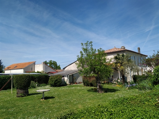 Charente-Style house with floor