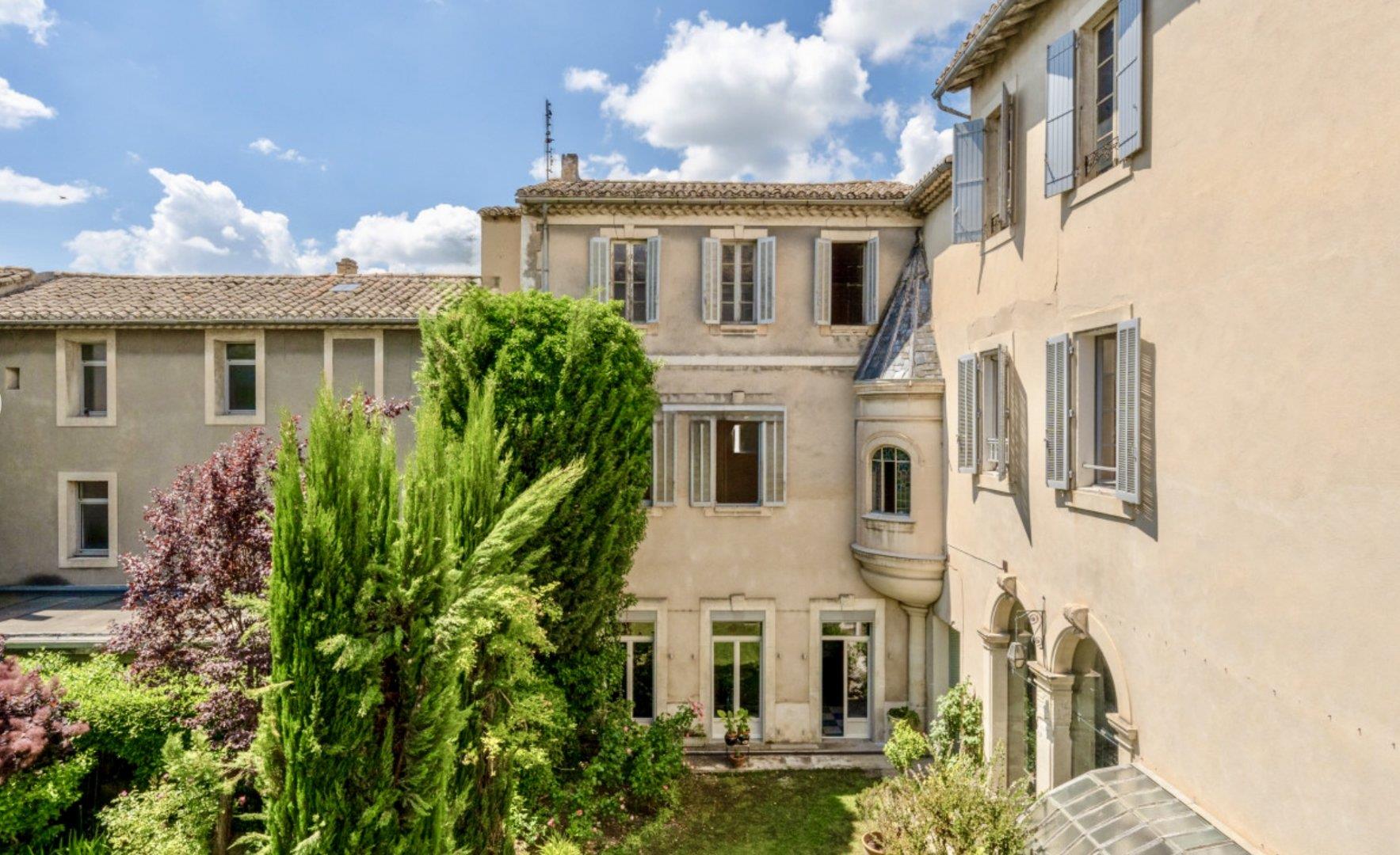 Compra: Vivenda (84800)