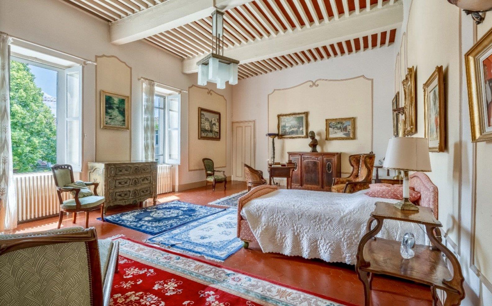 Compra: Vivenda (84800)