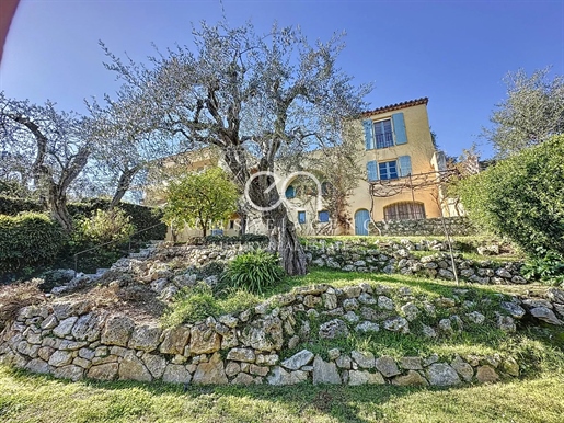 Castellaras in der Nähe von Mougins, Villa von 144 sqm mit Garten