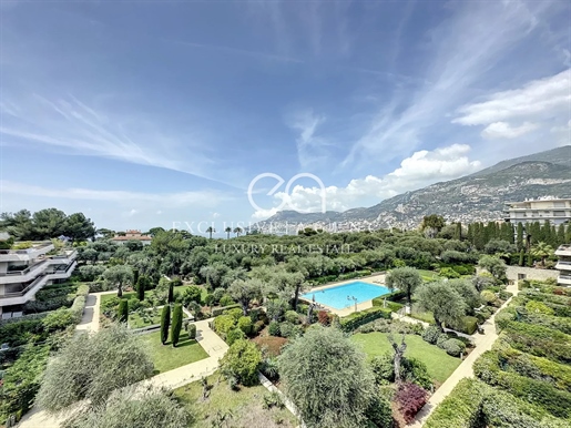 Roquebrune Cap Martin Penthouse of 180sqm with panoramic sea view