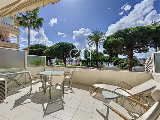 Cannes Croisette 3 Zimmer 88m² Terrasse mit Meerblick