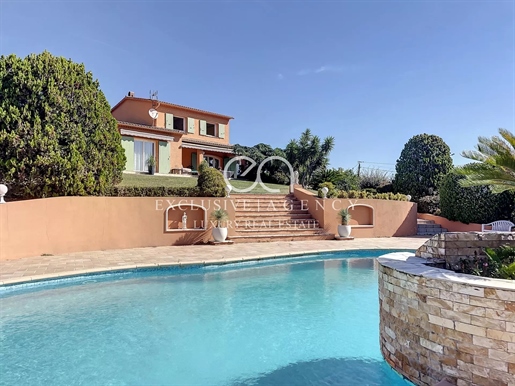 Provençal villa of 195 sqm with swimming pool and pool house