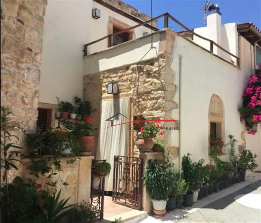 Maison en pierre rénovée à vendre à Lithines, sud de la Crète 