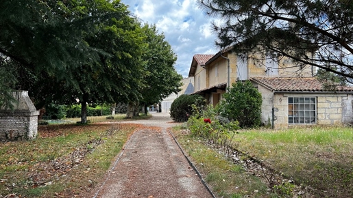 Beautiful property in the heart of Libourne.