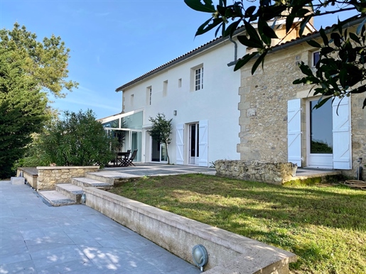 Just 30 minutes from Bordeaux, in a tranquil and private setting, within an exceptional estate of ov