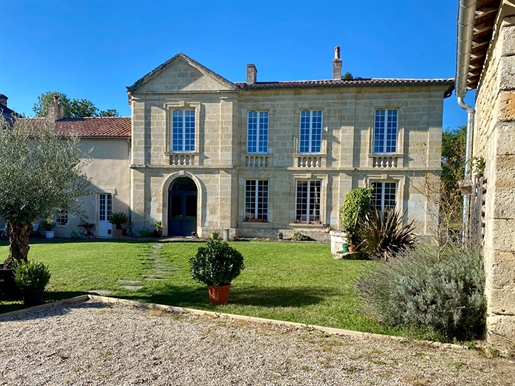 Très belle propriété entièrement renovée au nord de Bordeaux.