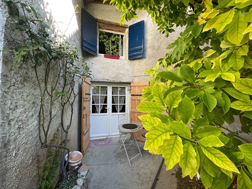 This charming village property has been well renovated and beautifully decorated throughout to provi