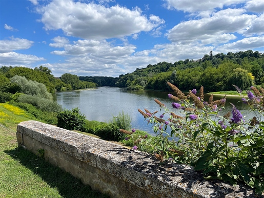 Charming house nestled in the heart of a peaceful hamlet on the banks of the Dordogne River.