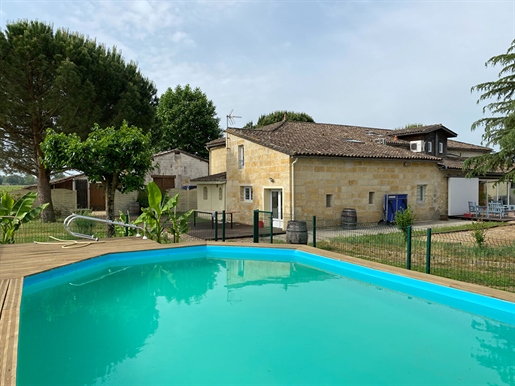 Great business potential for this property with 2 stone houses next to St Emilion.