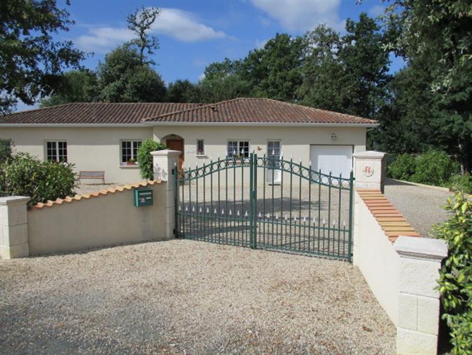 Bungalow indipendente in Saint Aulaye, Dordogne