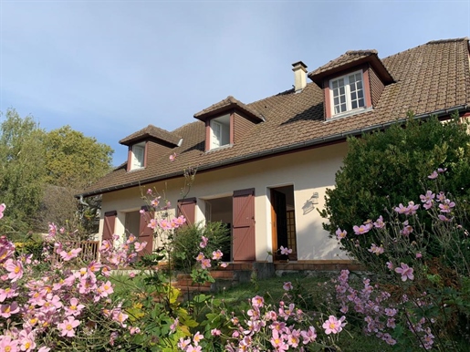 Sale of a house T6 (189 m²) in Pau