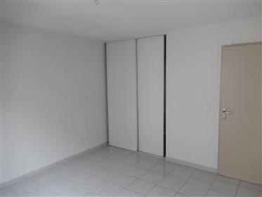 Studio near train station and faculties