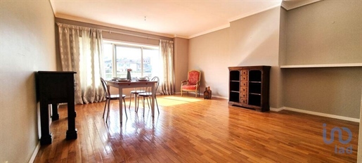 Apartment with 2 Rooms in Porto with 109,00 m²