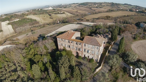 Vendita Casa indipendente / Villa 2100 m² - 26 camere - Ancona