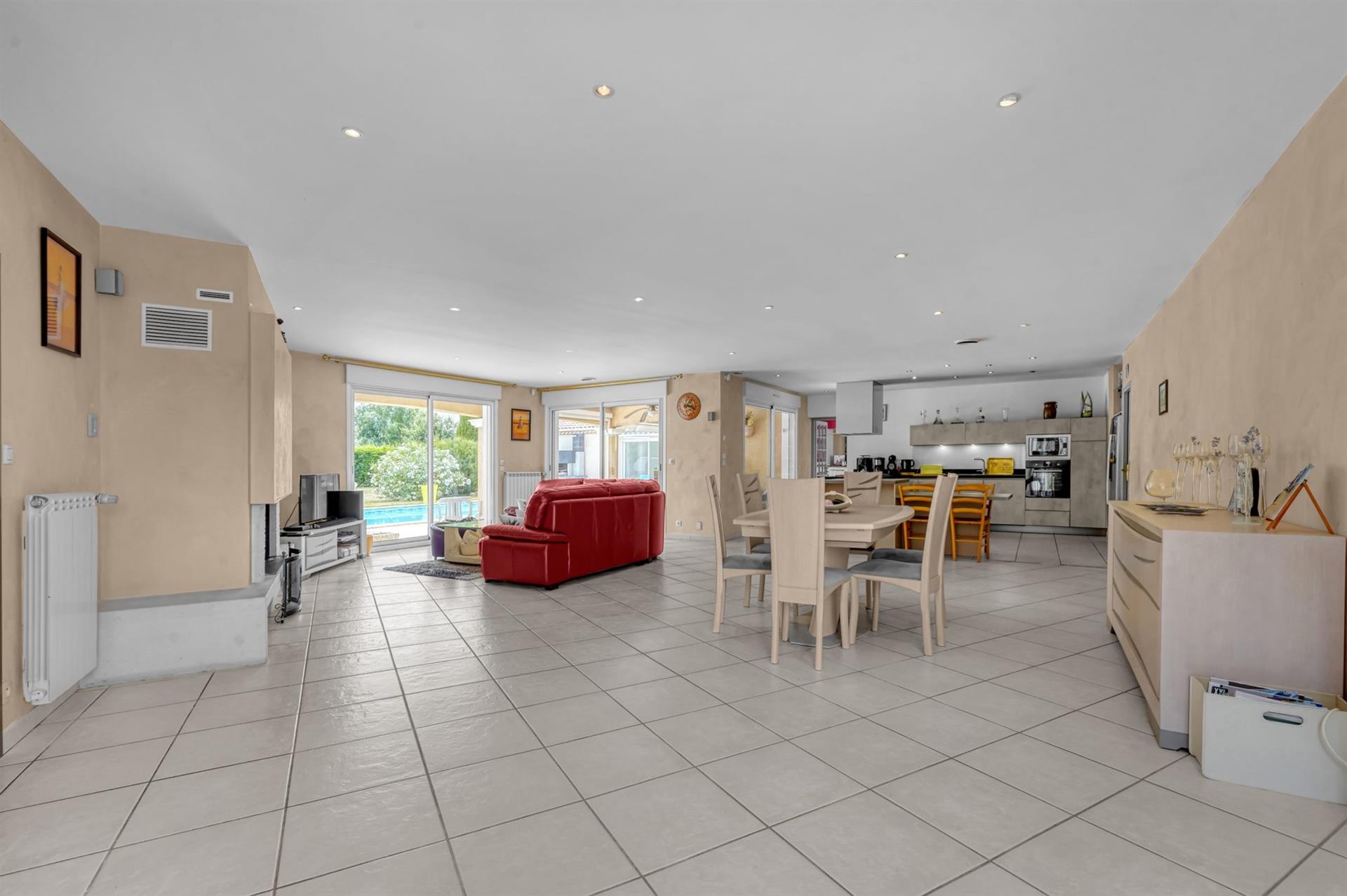 Große Villa Typ 7 von ca. 280m²
