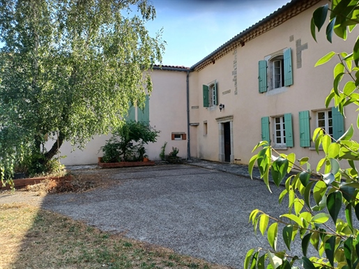 Old farmhouse 10 minutes from Castres