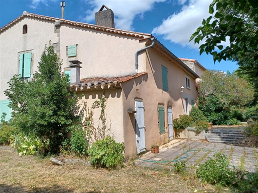Old farmhouse 10 minutes from Castres