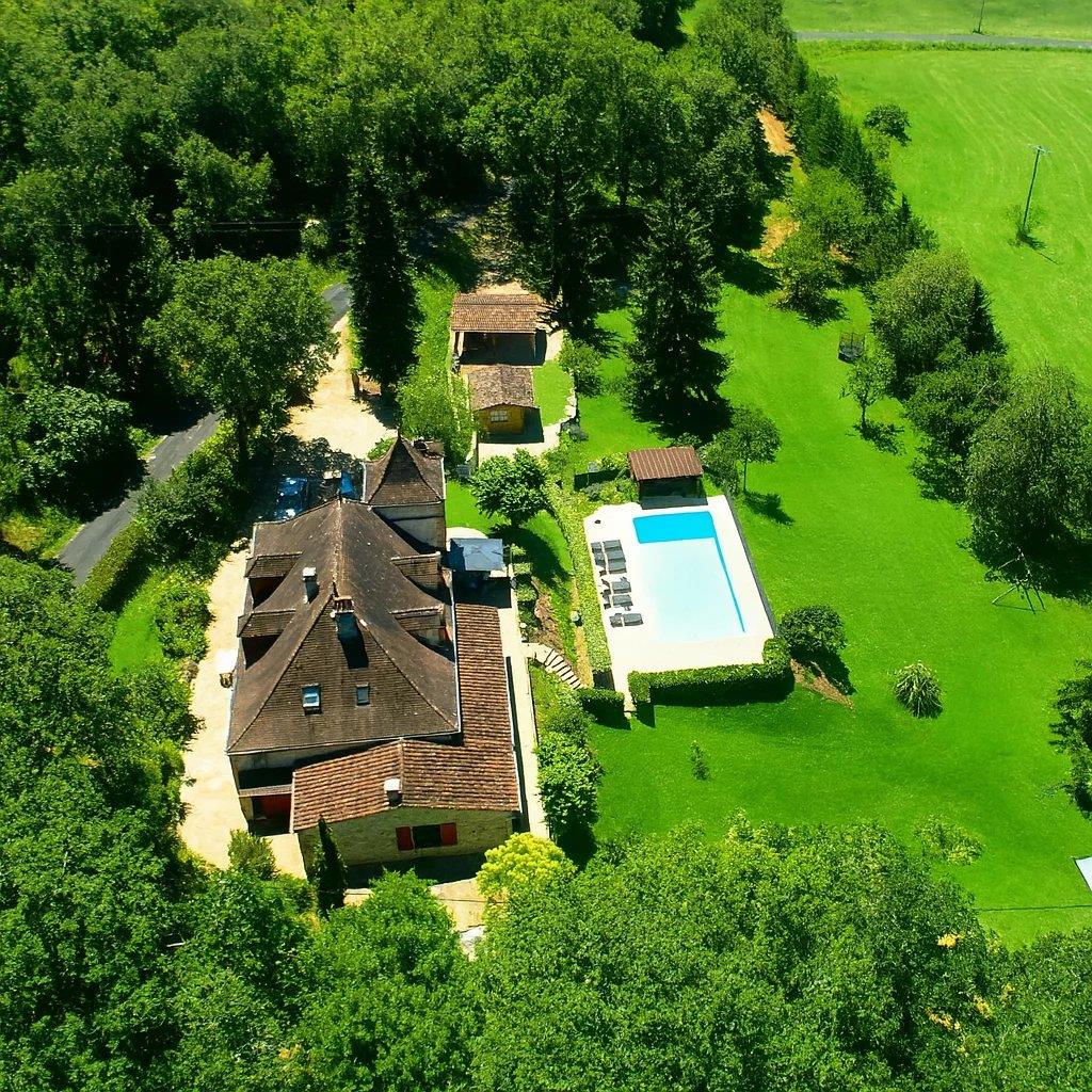 Magnificent House with Panoramic Views – Exceptional Setting