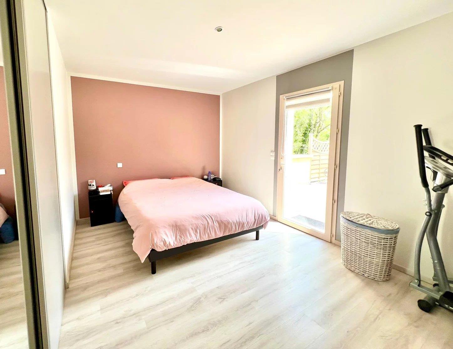Beautiful Single-Level Contemporary Home with Pool in a Stunning Countryside Setting