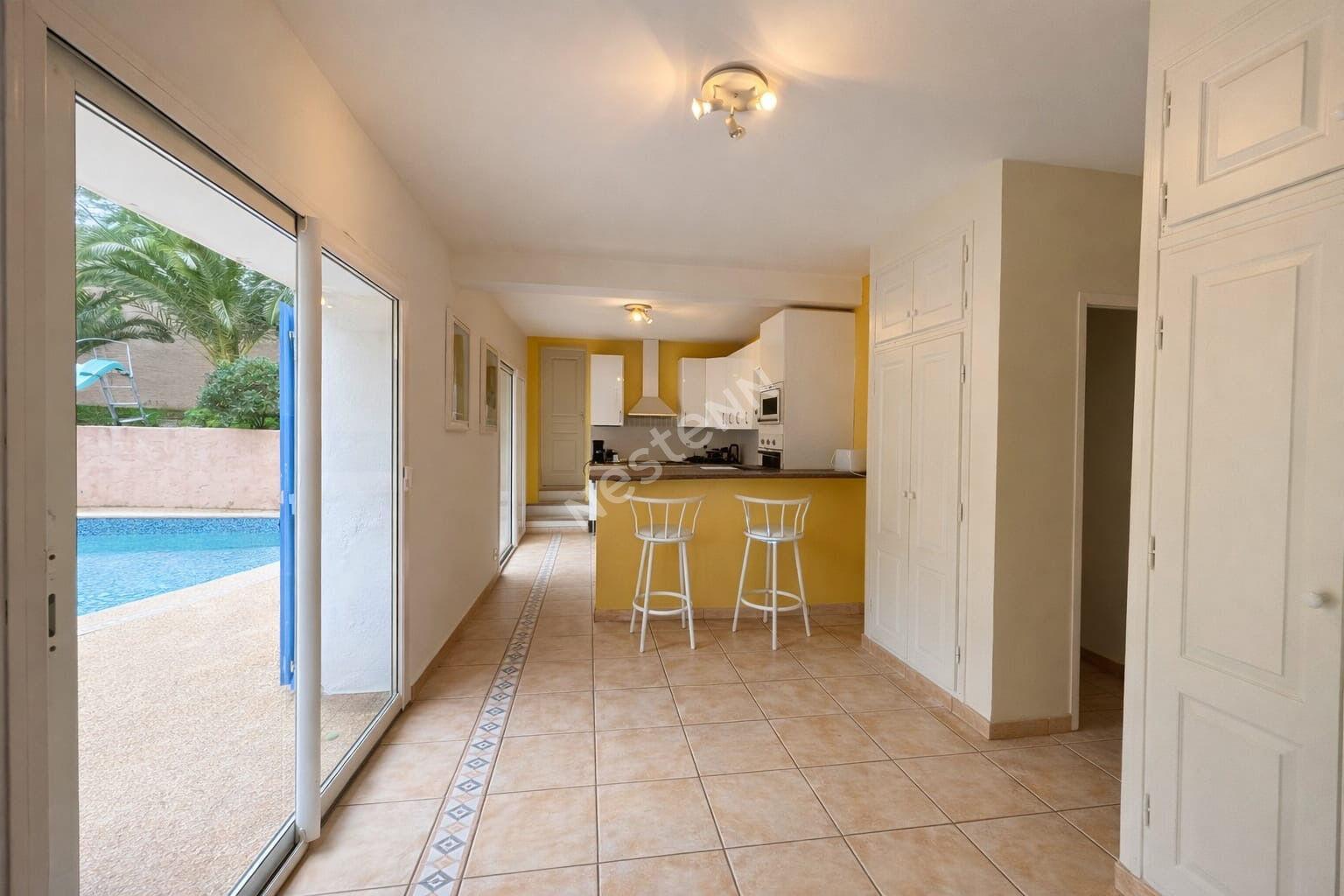 Maison à vendre, 190m², Carqueiranne