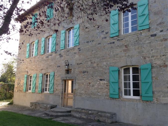 Ein Klassiker restauriert Stein Herrenhaus aus dem 18. Jahrhundert mit sechs Schlafzimmern 