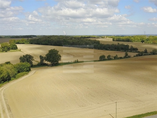 Tarn-et-Garonne (82) - Agrarisch landgoed 102ha met heuvelachtig meer en collectief netwerk