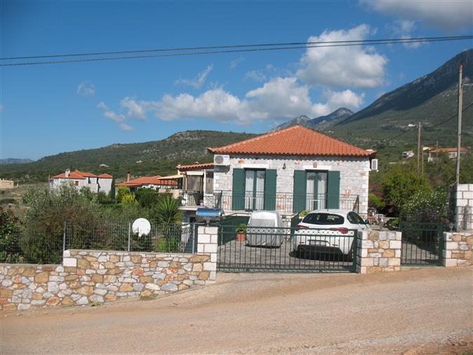 Domek na sprzedaż w Neohori wieś, Stoúpa, Peloponez